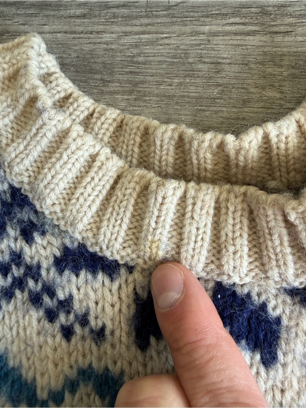 Cozy Abercrombie & fitch Fair Isle Crewneck Sweater in Cream and Navy - Picture 3 of 6
